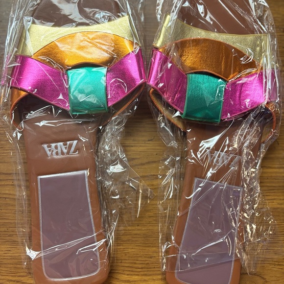 Zara Women's Elegant Cream Sandals - Picture 4 of 6